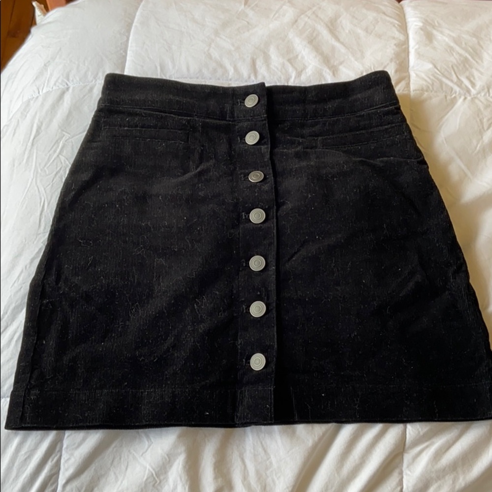 Aritzia skirt